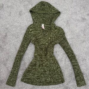 Y2K Derek Heart Small Knit Hooded Sweater